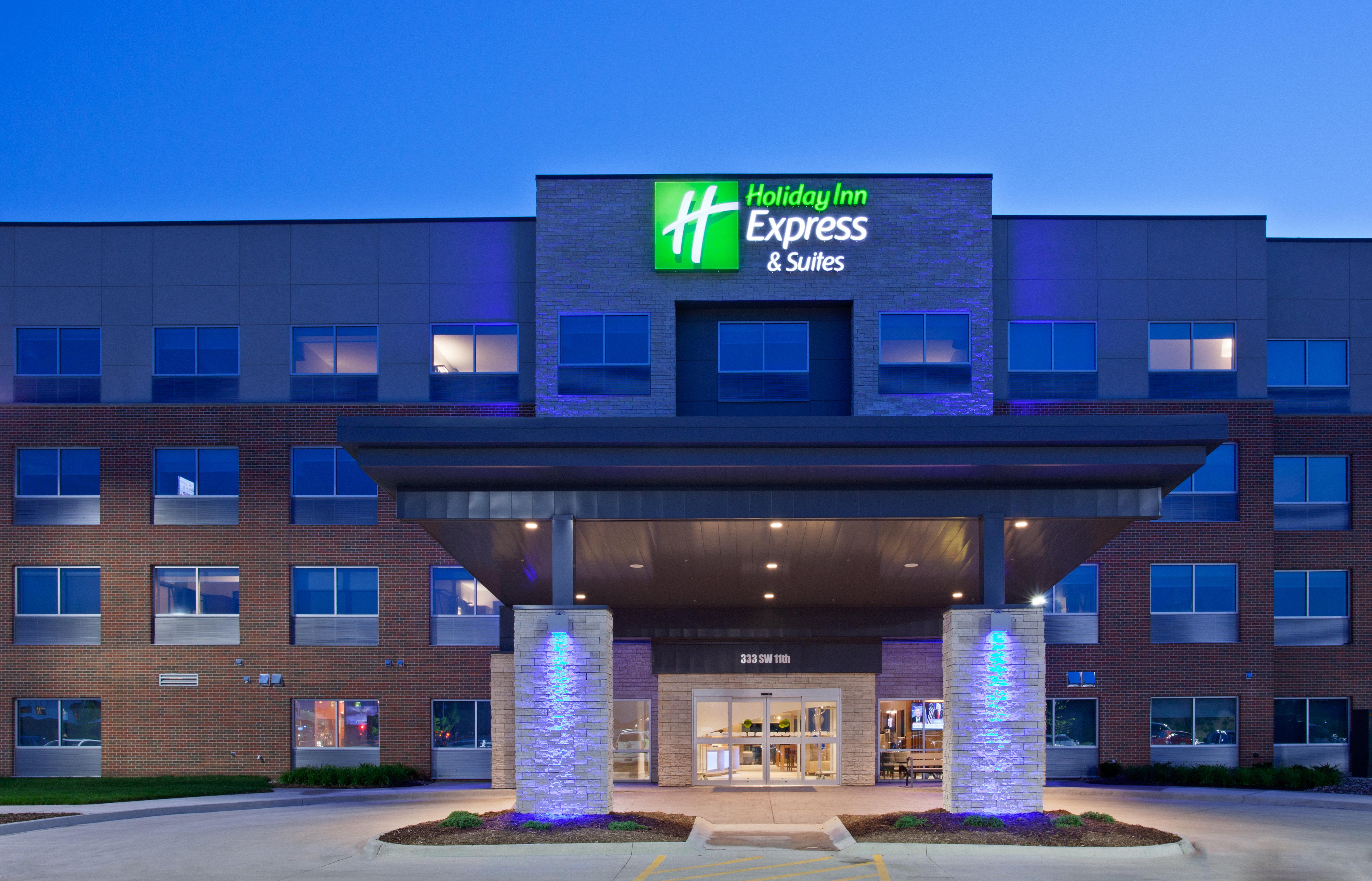 Holiday Inn Express And Suites Des Moines Downtown By Ihg Exterior photo