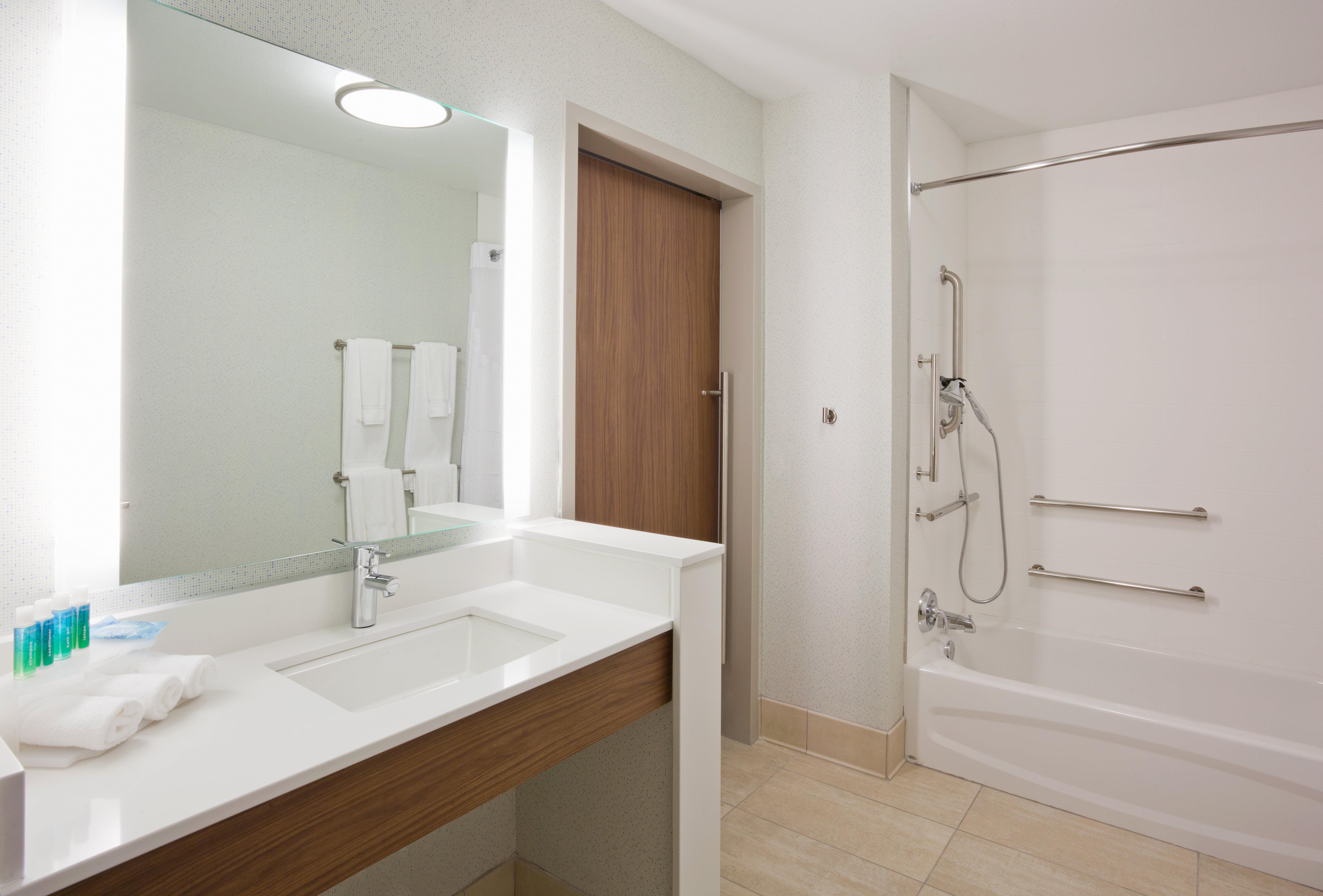 Holiday Inn Express And Suites Des Moines Downtown By Ihg Exterior photo