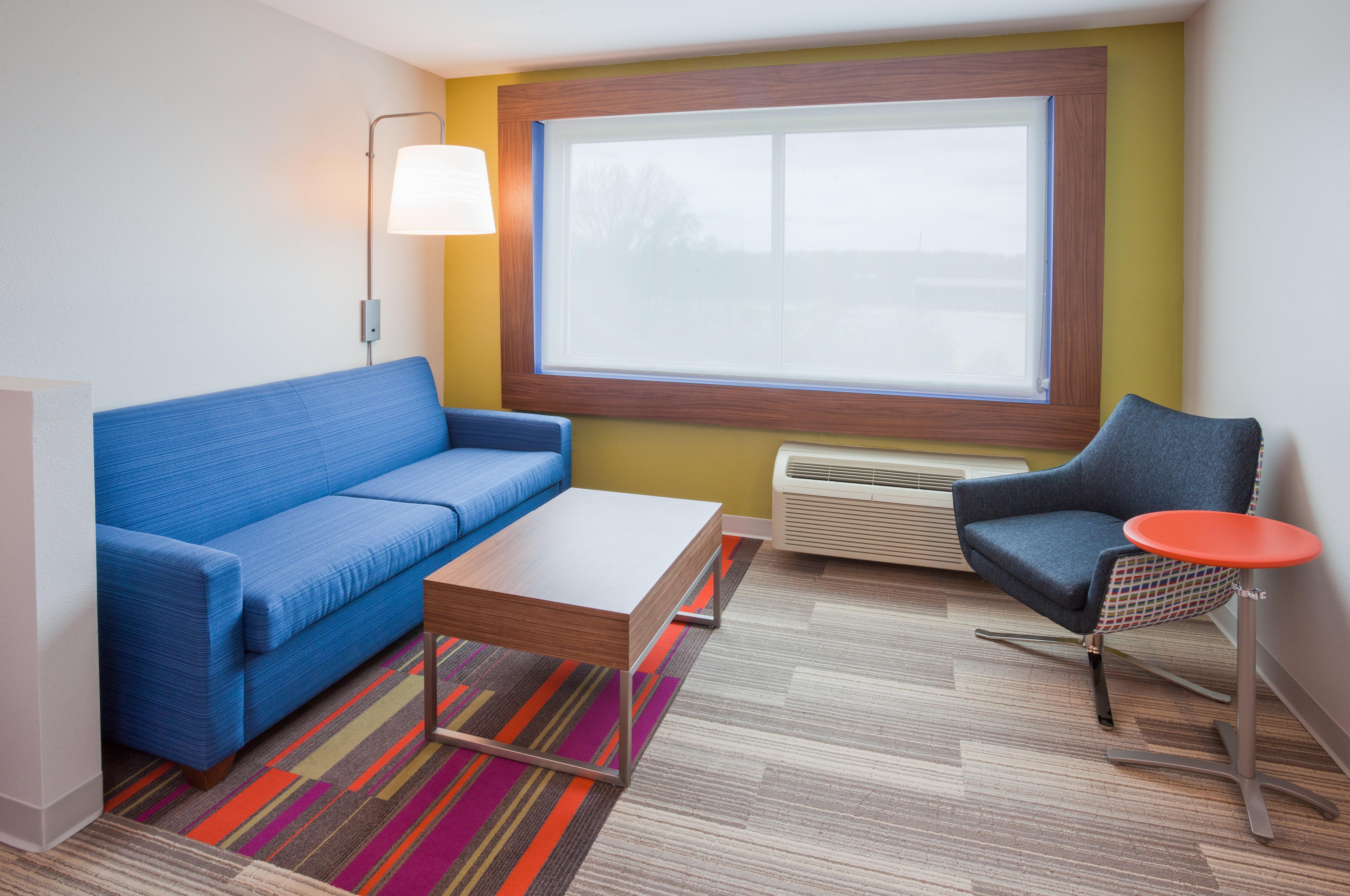 Holiday Inn Express And Suites Des Moines Downtown By Ihg Exterior photo
